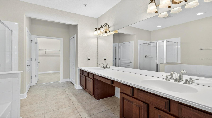 DAVENPORT, Florida 33896, 3 Bedrooms Bedrooms, ,2 BathroomsBathrooms,Residential,For Sale,GILFORD POINT,0,MFRO6341324