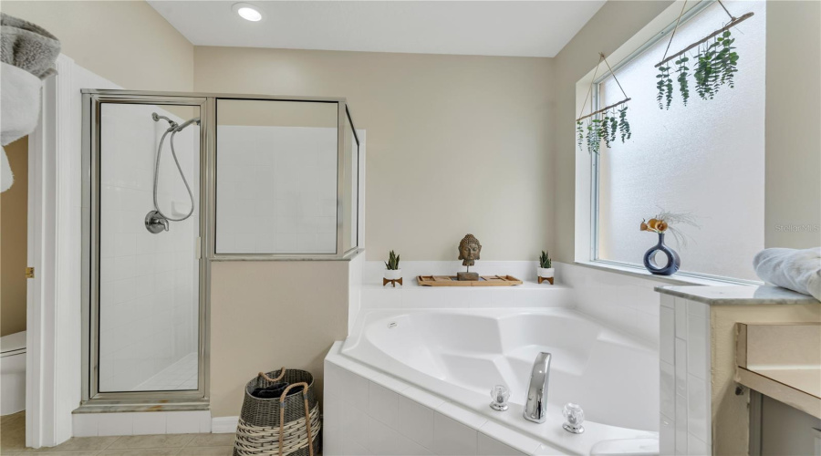 KISSIMMEE, Florida 34747, 7 Bedrooms Bedrooms, ,4 BathroomsBathrooms,Residential,For Sale,LIDO KEY,0,MFRS5135446