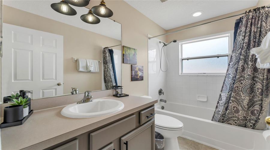 KISSIMMEE, Florida 34747, 7 Bedrooms Bedrooms, ,4 BathroomsBathrooms,Residential,For Sale,LIDO KEY,0,MFRS5135446