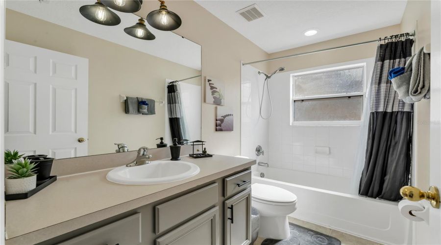 KISSIMMEE, Florida 34747, 7 Bedrooms Bedrooms, ,4 BathroomsBathrooms,Residential,For Sale,LIDO KEY,0,MFRS5135446