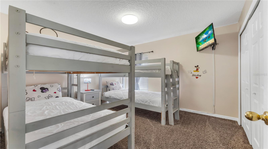 KISSIMMEE, Florida 34747, 7 Bedrooms Bedrooms, ,4 BathroomsBathrooms,Residential,For Sale,LIDO KEY,0,MFRS5135446