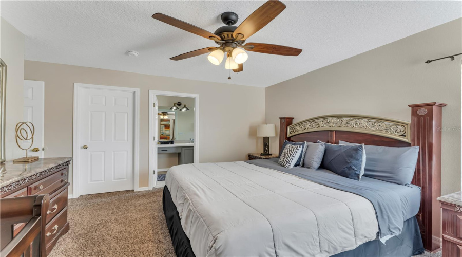 KISSIMMEE, Florida 34747, 7 Bedrooms Bedrooms, ,4 BathroomsBathrooms,Residential,For Sale,LIDO KEY,0,MFRS5135446