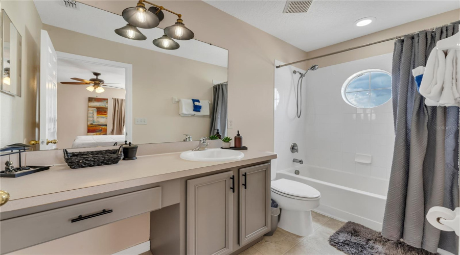 KISSIMMEE, Florida 34747, 7 Bedrooms Bedrooms, ,4 BathroomsBathrooms,Residential,For Sale,LIDO KEY,0,MFRS5135446