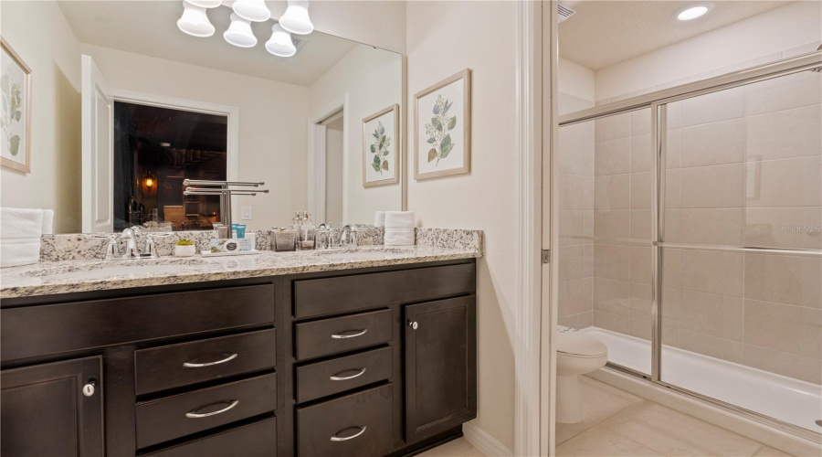 DAVENPORT, Florida 33897, 8 Bedrooms Bedrooms, ,6 BathroomsBathrooms,Residential,For Sale,LILY,0,MFRO6239189