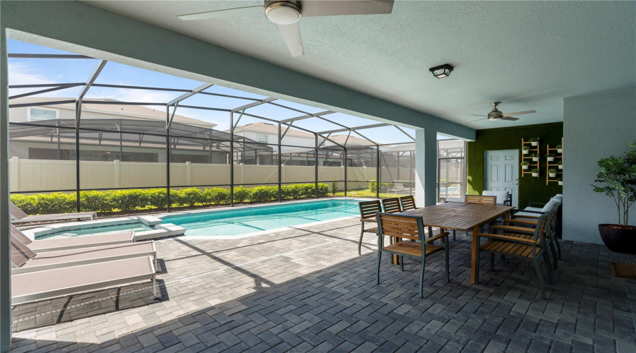 DAVENPORT, Florida 33897, 8 Bedrooms Bedrooms, ,6 BathroomsBathrooms,Residential,For Sale,LILY,0,MFRO6239189