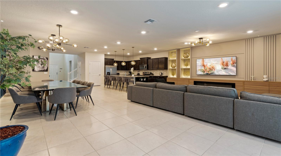 DAVENPORT, Florida 33897, 8 Bedrooms Bedrooms, ,6 BathroomsBathrooms,Residential,For Sale,LILY,0,MFRO6239189