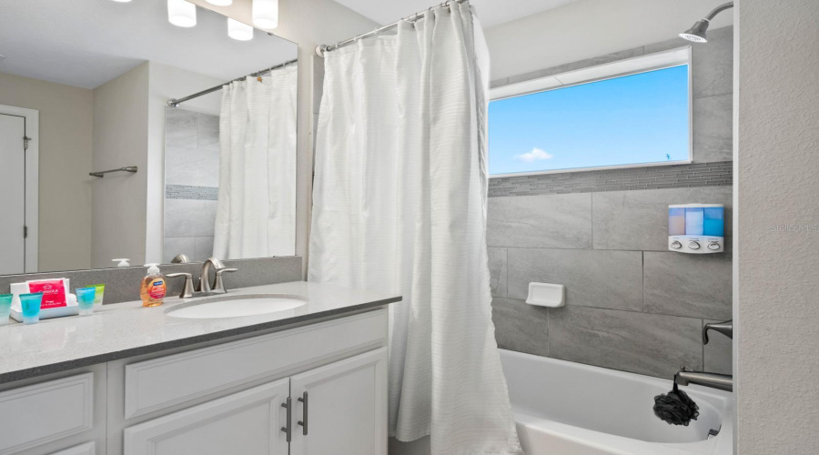 DAVENPORT, Florida 33896, 4 Bedrooms Bedrooms, ,3 BathroomsBathrooms,Residential,For Sale,PEBBLE BEACH,0,MFRS5135371