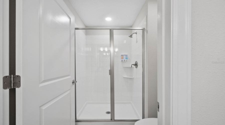 DAVENPORT, Florida 33896, 4 Bedrooms Bedrooms, ,3 BathroomsBathrooms,Residential,For Sale,PEBBLE BEACH,0,MFRS5135371