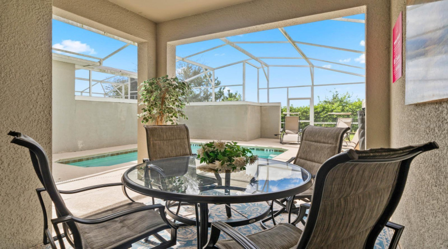 DAVENPORT, Florida 33896, 4 Bedrooms Bedrooms, ,3 BathroomsBathrooms,Residential,For Sale,PEBBLE BEACH,0,MFRS5135371