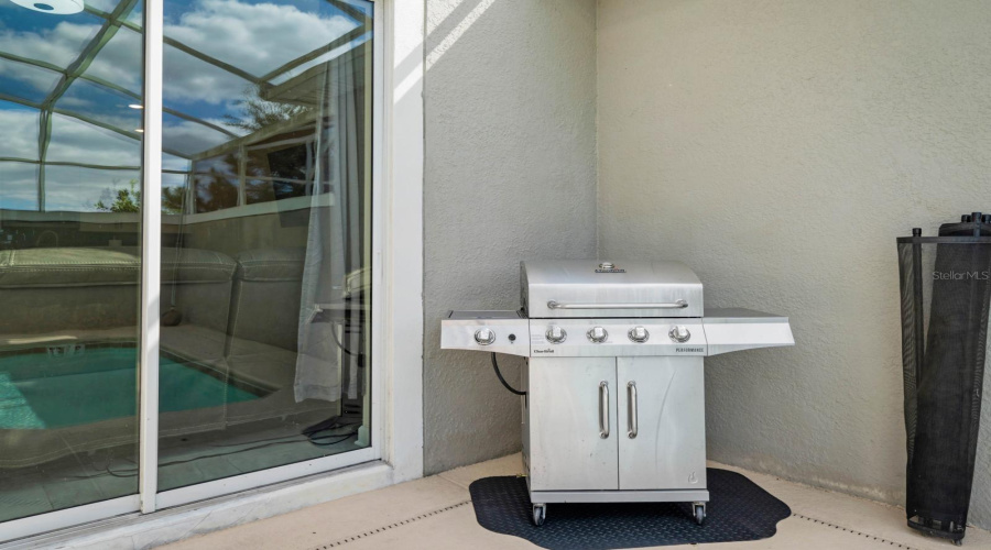 DAVENPORT, Florida 33896, 4 Bedrooms Bedrooms, ,3 BathroomsBathrooms,Residential,For Sale,PEBBLE BEACH,0,MFRS5135371