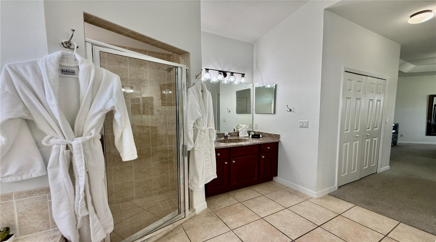 DAVENPORT, Florida 33897, 5 Bedrooms Bedrooms, ,3 BathroomsBathrooms,Residential,For Sale,CORVINA,0,MFRO6345973