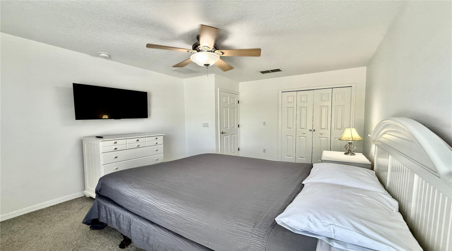 DAVENPORT, Florida 33897, 5 Bedrooms Bedrooms, ,3 BathroomsBathrooms,Residential,For Sale,CORVINA,0,MFRO6345973