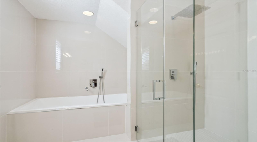CELEBRATION, Florida 34747, 4 Bedrooms Bedrooms, ,3 BathroomsBathrooms,Residential,For Sale,MOSAIC,0,MFRO6347332