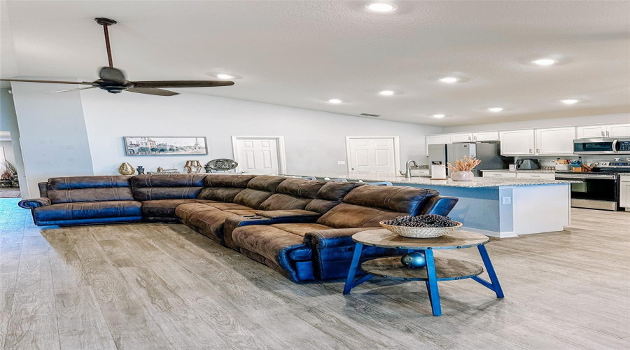 DAVENPORT, Florida 33837, 3 Bedrooms Bedrooms, ,2 BathroomsBathrooms,Residential,For Sale,FOXTAIL,0,MFRL4956125