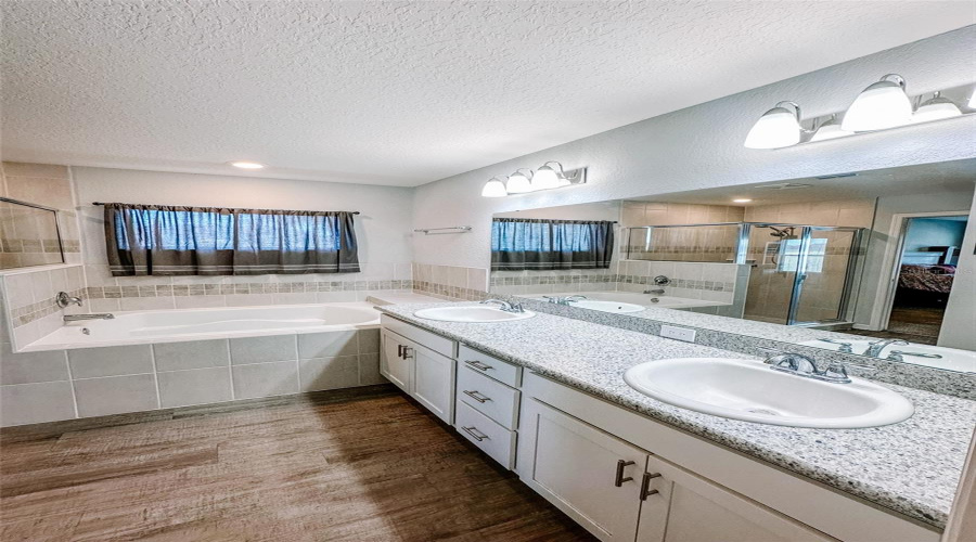 DAVENPORT, Florida 33837, 3 Bedrooms Bedrooms, ,2 BathroomsBathrooms,Residential,For Sale,FOXTAIL,0,MFRL4956125