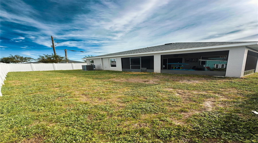 DAVENPORT, Florida 33837, 3 Bedrooms Bedrooms, ,2 BathroomsBathrooms,Residential,For Sale,FOXTAIL,0,MFRL4956125