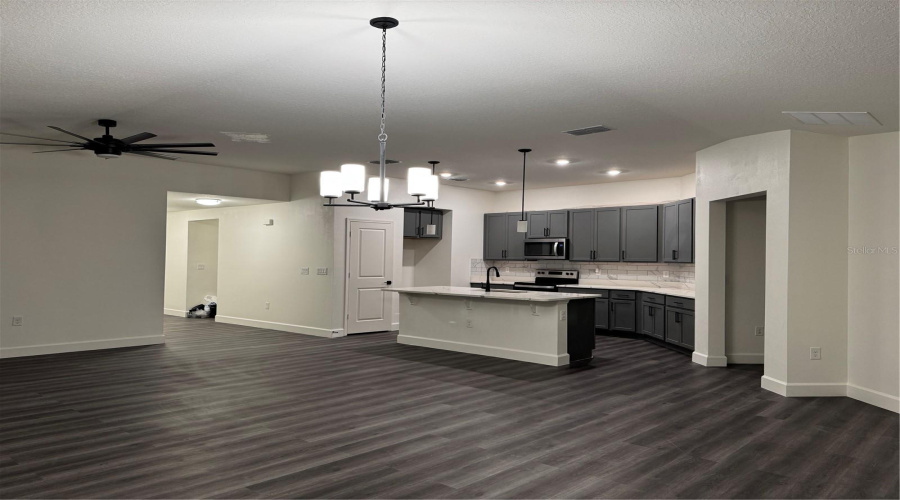 DAVENPORT, Florida 33896, 4 Bedrooms Bedrooms, ,2 BathroomsBathrooms,Residential,For Sale,POMPAY,0,MFRO6346122