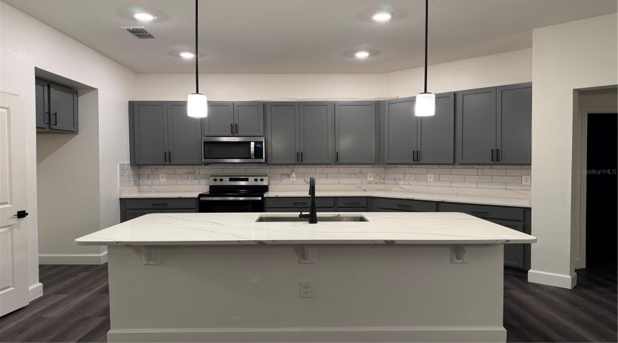 DAVENPORT, Florida 33896, 4 Bedrooms Bedrooms, ,2 BathroomsBathrooms,Residential,For Sale,POMPAY,0,MFRO6346122