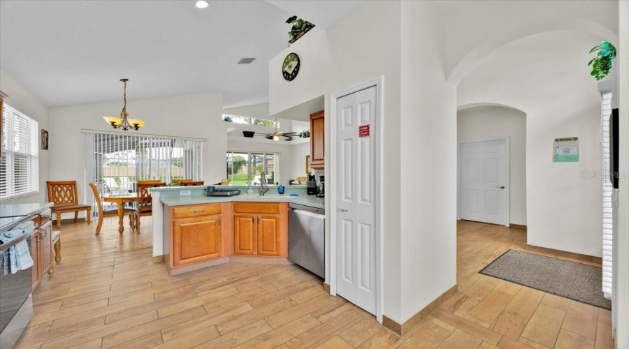 DAVENPORT, Florida 33897, 5 Bedrooms Bedrooms, ,3 BathroomsBathrooms,Residential,For Sale,CALABAY PARC,0,MFRO6317012