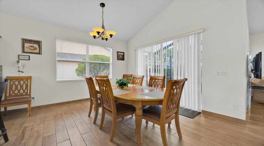 DAVENPORT, Florida 33897, 5 Bedrooms Bedrooms, ,3 BathroomsBathrooms,Residential,For Sale,CALABAY PARC,0,MFRO6317012