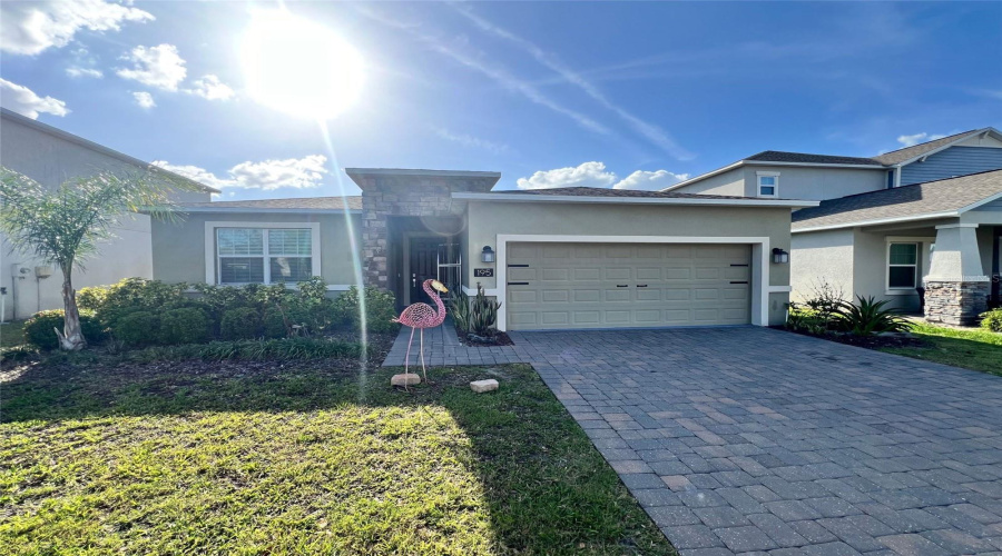 DAVENPORT, Florida 33837, 4 Bedrooms Bedrooms, ,3 BathroomsBathrooms,Residential,For Sale,PRESTON AVE,0,MFRS5135531