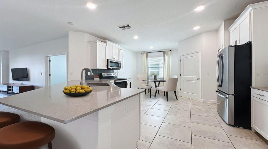 DAVENPORT, Florida 33837, 4 Bedrooms Bedrooms, ,3 BathroomsBathrooms,Residential,For Sale,PRESTON AVE,0,MFRS5135531