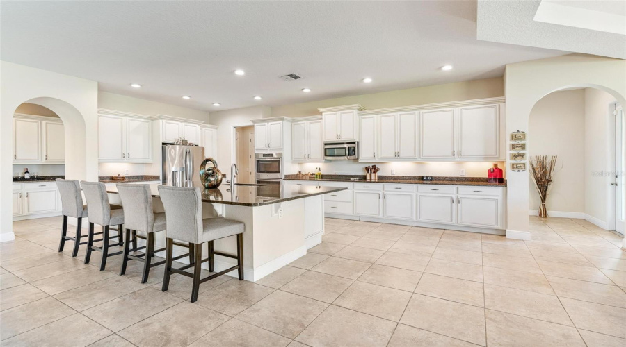 KISSIMMEE, Florida 34746, 5 Bedrooms Bedrooms, ,5 BathroomsBathrooms,Residential,For Sale,TERRALAGO,0,MFRO6347880