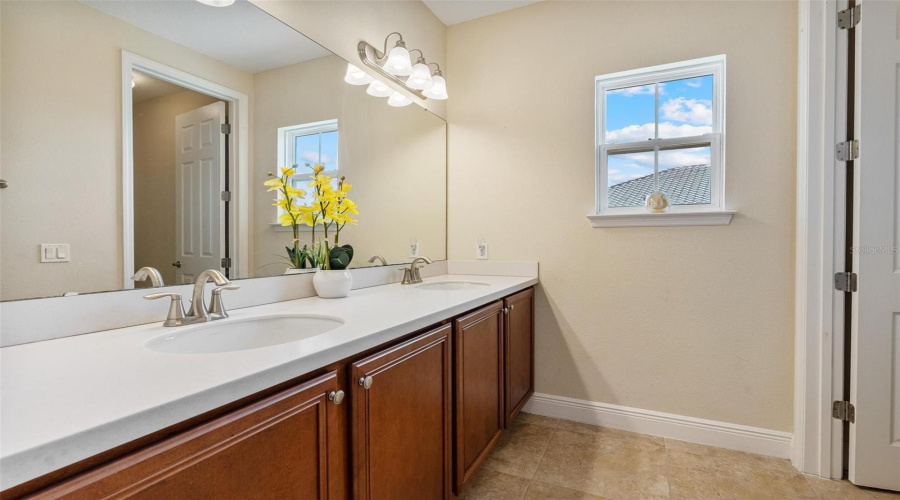2nd floor 5th bath shared between bedrooms 4 and 5.