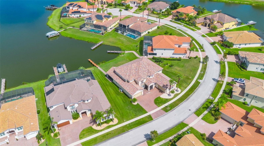 KISSIMMEE, Florida 34746, 5 Bedrooms Bedrooms, ,5 BathroomsBathrooms,Residential,For Sale,TERRALAGO,0,MFRO6347880