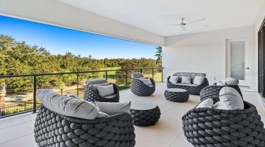 Large Screened Balcony