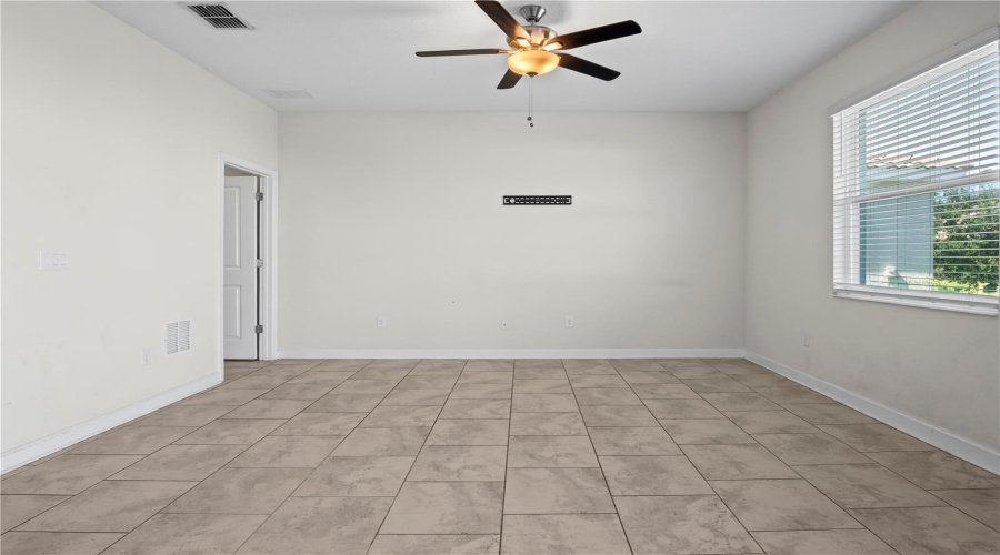 DAVENPORT, Florida 33837, 3 Bedrooms Bedrooms, ,2 BathroomsBathrooms,Residential,For Sale,OAK MARSH,0,MFRG5102375