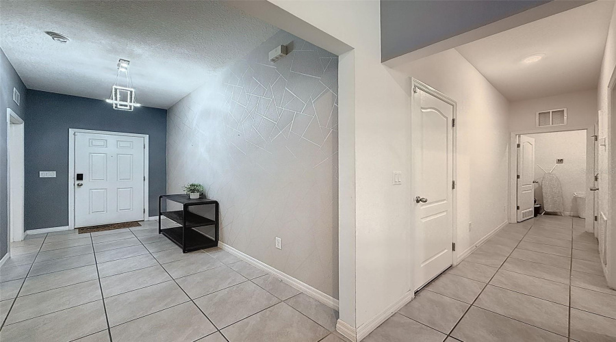 DAVENPORT, Florida 33837, 7 Bedrooms Bedrooms, ,5 BathroomsBathrooms,Residential,For Sale,OAKMOSS,0,MFRP4936413