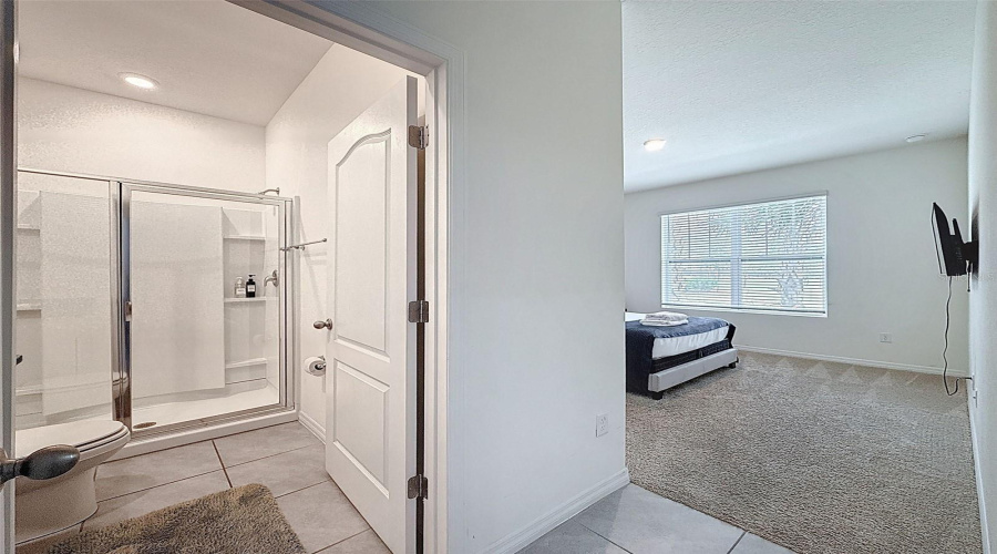 DAVENPORT, Florida 33837, 7 Bedrooms Bedrooms, ,5 BathroomsBathrooms,Residential,For Sale,OAKMOSS,0,MFRP4936413