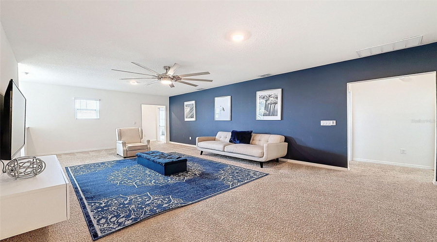 DAVENPORT, Florida 33837, 7 Bedrooms Bedrooms, ,5 BathroomsBathrooms,Residential,For Sale,OAKMOSS,0,MFRP4936413