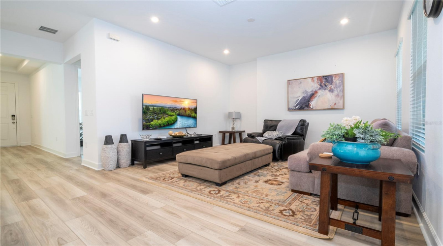 KISSIMMEE, Florida 34747, 4 Bedrooms Bedrooms, ,3 BathroomsBathrooms,Residential,For Sale,BARRIER COVE,0,MFRO6348008