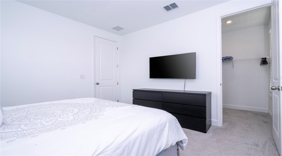 KISSIMMEE, Florida 34747, 4 Bedrooms Bedrooms, ,3 BathroomsBathrooms,Residential,For Sale,BARRIER COVE,0,MFRO6348008