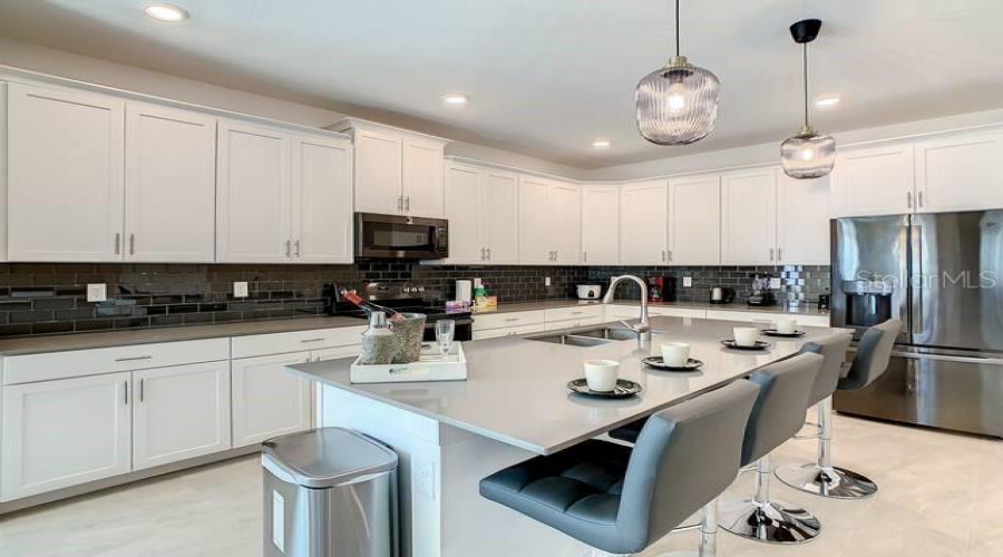 KISSIMMEE, Florida 34746, 6 Bedrooms Bedrooms, ,5 BathroomsBathrooms,Residential,For Sale,PROLOGUE,0,MFRO6346620