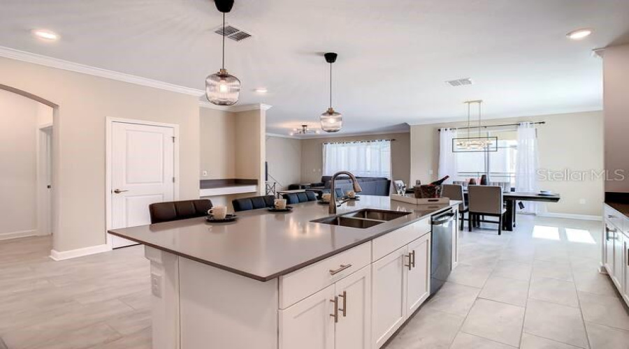 KISSIMMEE, Florida 34746, 6 Bedrooms Bedrooms, ,5 BathroomsBathrooms,Residential,For Sale,PROLOGUE,0,MFRO6346620