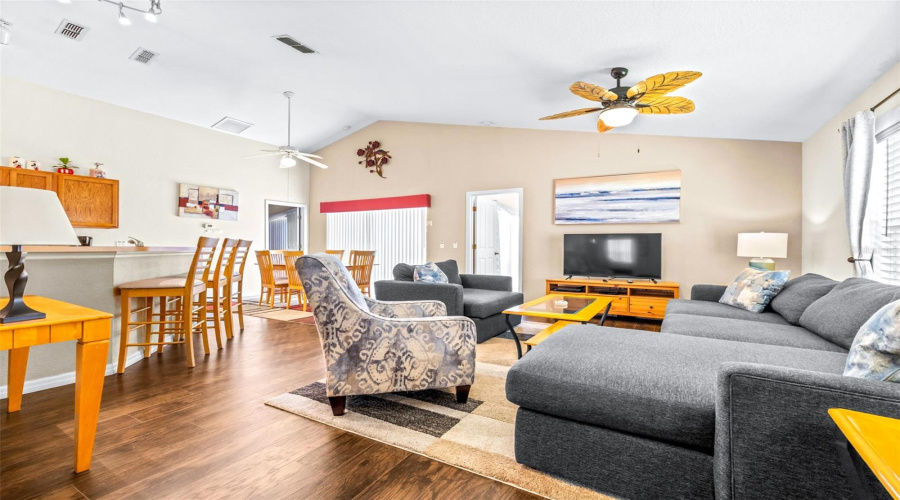 DAVENPORT, Florida 33896, 4 Bedrooms Bedrooms, ,3 BathroomsBathrooms,Residential,For Sale,RESERVE,0,MFRP4934910