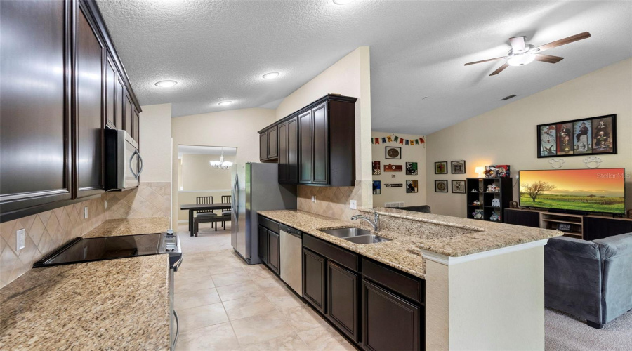 DAVENPORT, Florida 33896, 2 Bedrooms Bedrooms, ,2 BathroomsBathrooms,Residential,For Sale,BELLA ROSE,0,MFRV4944312