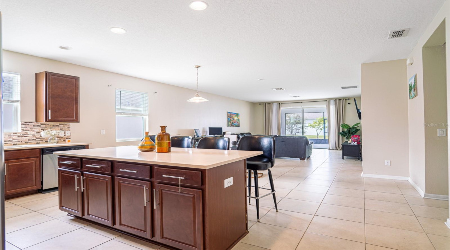 KISSIMMEE, Florida 34746, 3 Bedrooms Bedrooms, ,2 BathroomsBathrooms,Residential,For Sale,CREEKMORE,0,MFRO6348392