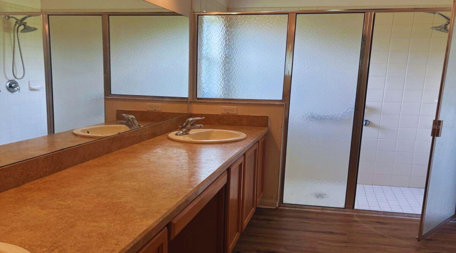 KISSIMMEE, Florida 34746, 4 Bedrooms Bedrooms, ,2 BathroomsBathrooms,Residential,For Sale,KEY COLONY,0,MFRS5135448