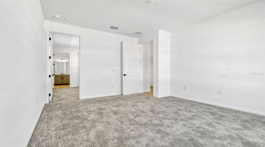DAVENPORT, Florida 33837, 5 Bedrooms Bedrooms, ,3 BathroomsBathrooms,Residential,For Sale,SUGARWOOD,0,MFRS5125361
