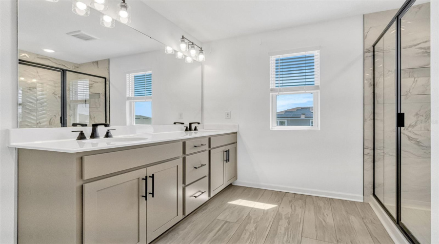 DAVENPORT, Florida 33837, 5 Bedrooms Bedrooms, ,3 BathroomsBathrooms,Residential,For Sale,SUGARWOOD,0,MFRS5125361