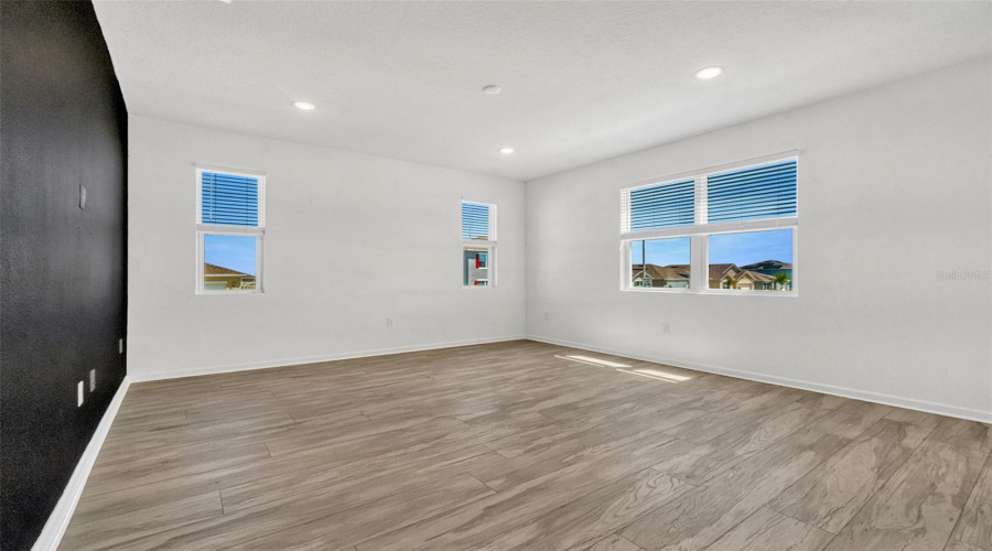 DAVENPORT, Florida 33837, 5 Bedrooms Bedrooms, ,3 BathroomsBathrooms,Residential,For Sale,SUGARWOOD,0,MFRS5125361