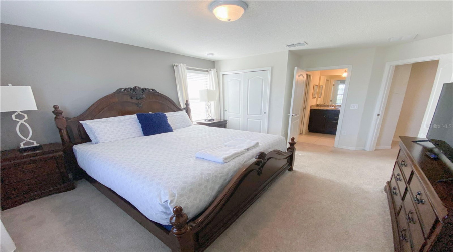 KISSIMMEE, Florida 34747, 7 Bedrooms Bedrooms, ,5 BathroomsBathrooms,Residential,For Sale,ZURICH,0,MFRO6348445