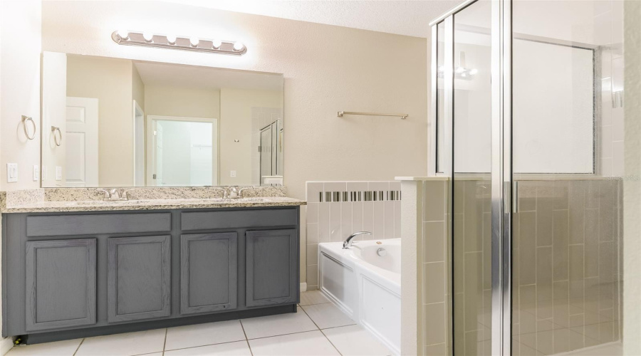 DAVENPORT, Florida 33837, 4 Bedrooms Bedrooms, ,2 BathroomsBathrooms,Residential,For Sale,WHISPERING PINES,0,MFRO6348328