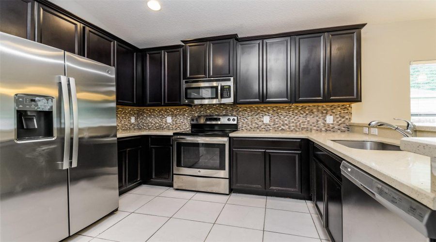 DAVENPORT, Florida 33837, 4 Bedrooms Bedrooms, ,2 BathroomsBathrooms,Residential,For Sale,WHISPERING PINES,0,MFRO6348328
