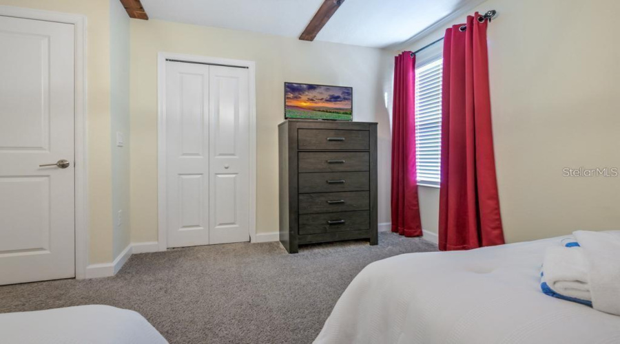 KISSIMMEE, Florida 34746, 8 Bedrooms Bedrooms, ,5 BathroomsBathrooms,Residential,For Sale,TARGET,0,MFRO6348668