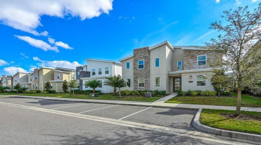 KISSIMMEE, Florida 34746, 8 Bedrooms Bedrooms, ,5 BathroomsBathrooms,Residential,For Sale,TARGET,0,MFRO6348668